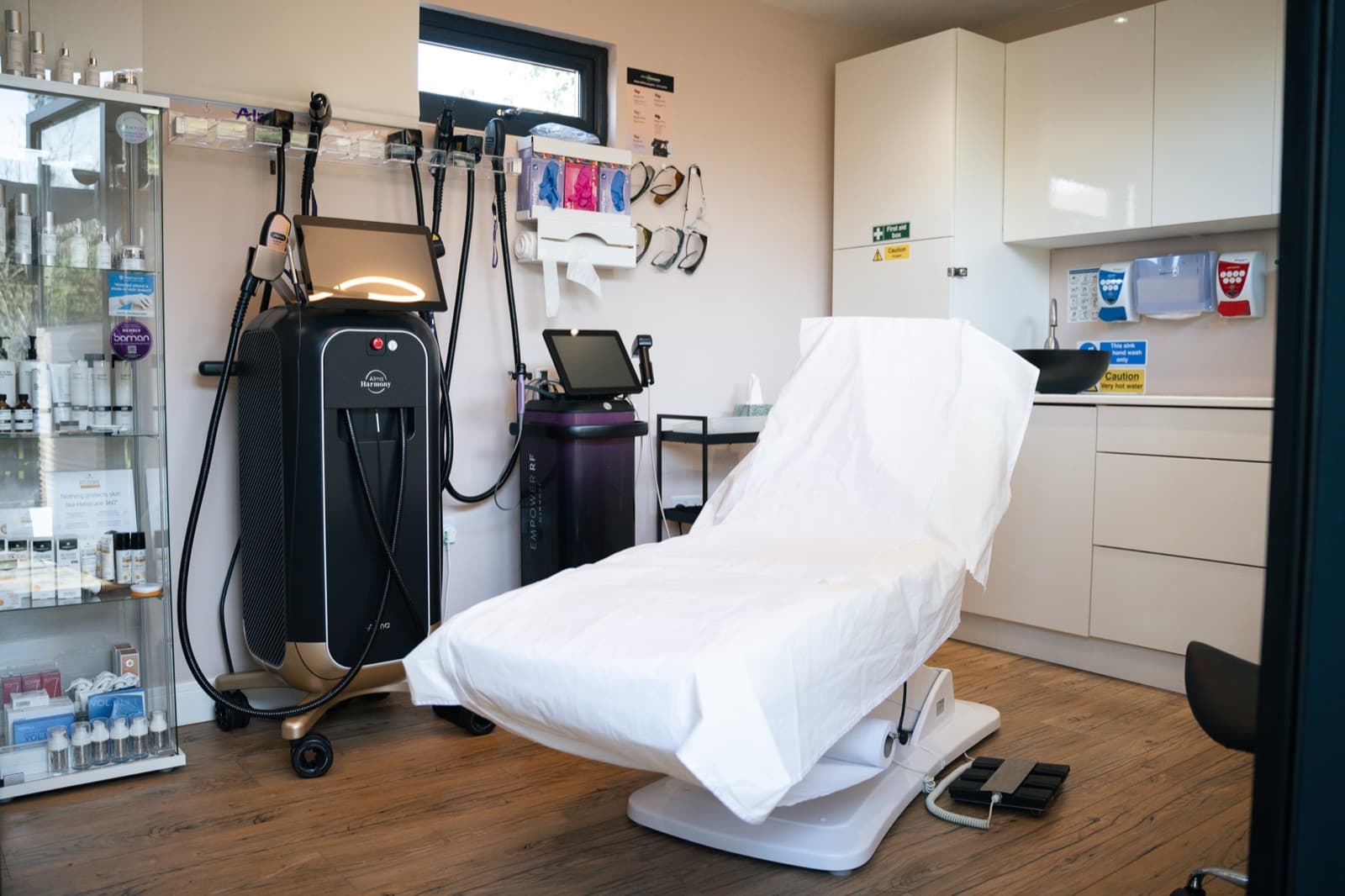 The treatment room at Clarity Clinic Bedford with the Alma Harmony laser